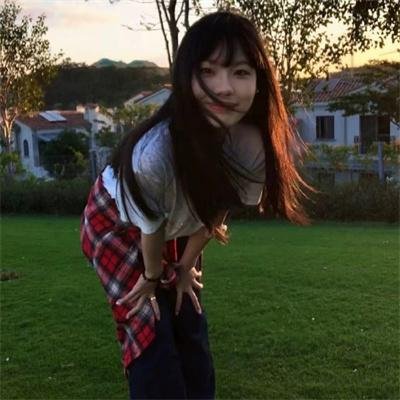隔壁的吸血鬼美眉
